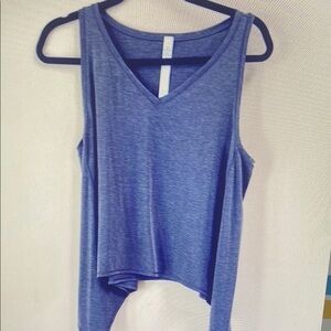 LULULEMON Charcoal Gray Sleeveless Top with fun handkerchief hemline.